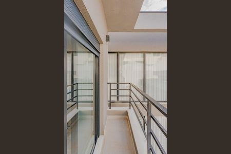 Casa de condomínio para alugar com 320m², 3 quartos e 4 vagas Casa de condomínio para alugar com 320m², 3 quartos e 4 vagasSacada Suíte 2