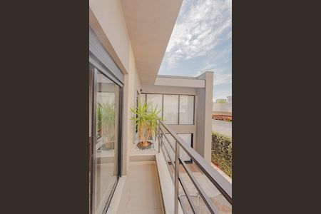 Casa de condomínio para alugar com 320m², 3 quartos e 4 vagas Casa de condomínio para alugar com 320m², 3 quartos e 4 vagasSacada da Suíte 3