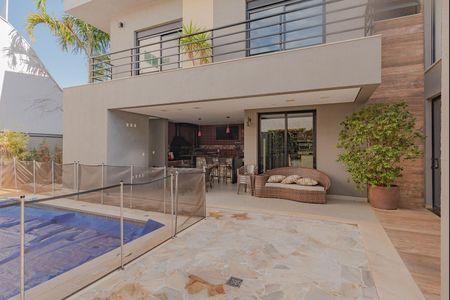 Casa de condomínio para alugar com 320m², 3 quartos e 4 vagas Casa de condomínio para alugar com 320m², 3 quartos e 4 vagasPiscina