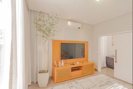 Casa de condomínio para alugar com 320m², 3 quartos e 4 vagas Casa de condomínio para alugar com 320m², 3 quartos e 4 vagasSala de TV