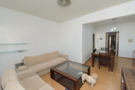 Apartamento à venda com 102m², 3 quartos e 1 vaga Apartamento à venda com 102m², 3 quartos e 1 vagaSala de TV