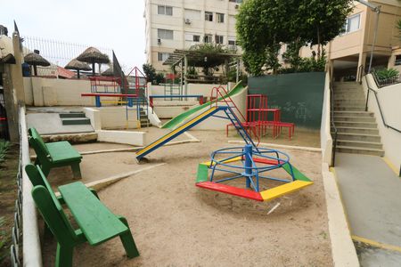 Apartamento à venda com 44m², 1 quarto e sem vaga Apartamento à venda com 44m², 1 quarto e sem vagaÁrea comum - Playground