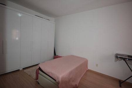 Casa para alugar com 110m², 2 quartos e 1 vaga Casa para alugar com 110m², 2 quartos e 1 vagaQuarto 1