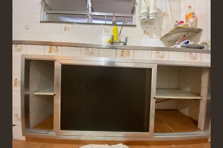 Casa à venda com 130m², 2 quartos e 4 vagas Casa à venda com 130m², 2 quartos e 4 vagasCozinha