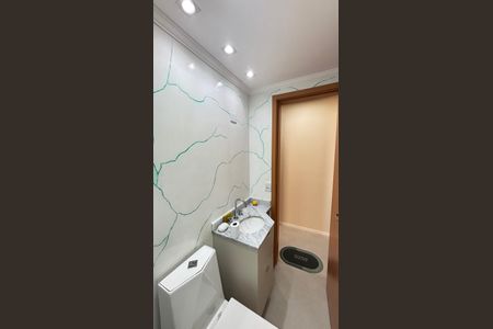 Apartamento à venda com 61m², 2 quartos e 1 vaga Apartamento à venda com 61m², 2 quartos e 1 vagaBanheiro