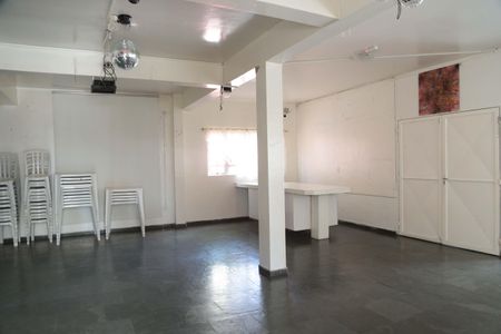 Apartamento à venda com 78m², 2 quartos e 1 vaga Apartamento à venda com 78m², 2 quartos e 1 vagaÁrea comum - Salão de festas