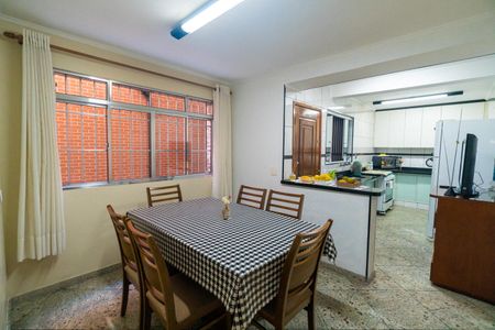 Casa à venda com 166m², 3 quartos e 2 vagasCozinha