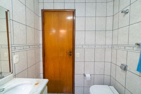 Casa à venda com 166m², 3 quartos e 2 vagasBanheiro Social