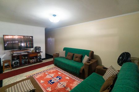 Casa à venda com 166m², 3 quartos e 2 vagasSala