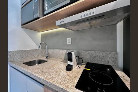 Studio à venda com 24m², 0 quarto e sem vaga Studio à venda com 24m², 0 quarto e sem vagaCozinha