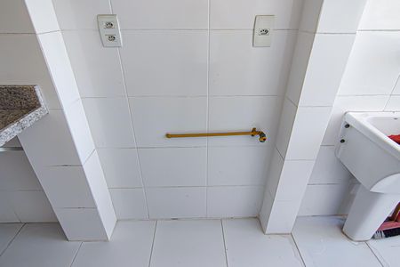 Apartamento à venda com 188m², 4 quartos e 2 vagas Apartamento à venda com 188m², 4 quartos e 2 vagasCozinha e Área de Serviço