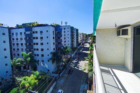 Apartamento à venda com 188m², 4 quartos e 2 vagas Apartamento à venda com 188m², 4 quartos e 2 vagasSala- varanda