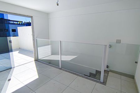 Apartamento à venda com 188m², 4 quartos e 2 vagas Apartamento à venda com 188m², 4 quartos e 2 vagasCobertura