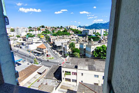 Apartamento à venda com 188m², 4 quartos e 2 vagas Apartamento à venda com 188m², 4 quartos e 2 vagasCozinha e Área de Serviço