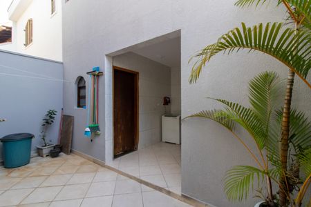 Casa à venda com 212m², 4 quartos e 2 vagas Casa à venda com 212m², 4 quartos e 2 vagasÁrea Externa