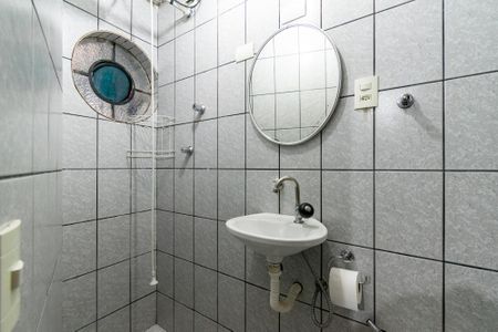 Casa à venda com 145m², 3 quartos e 2 vagas Casa à venda com 145m², 3 quartos e 2 vagasBanheiro de serviço