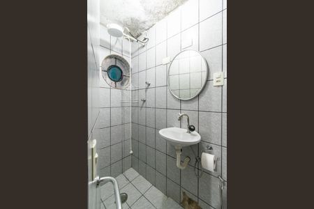 Casa à venda com 145m², 3 quartos e 2 vagas Casa à venda com 145m², 3 quartos e 2 vagasBanheiro de serviço