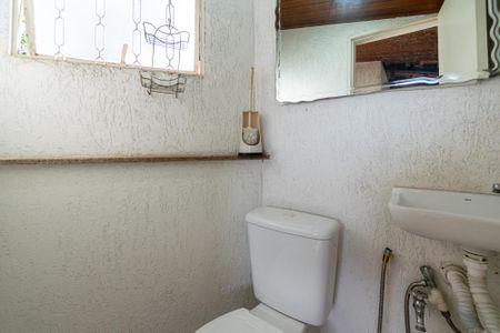 Casa à venda com 145m², 3 quartos e 2 vagas Casa à venda com 145m², 3 quartos e 2 vagasBanheiro do Sótão