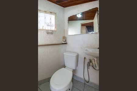 Casa à venda com 145m², 3 quartos e 2 vagas Casa à venda com 145m², 3 quartos e 2 vagasBanheiro do Sótão