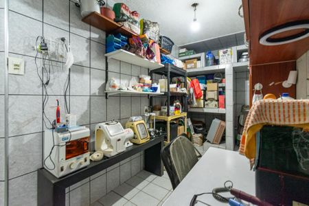 Casa à venda com 145m², 3 quartos e 2 vagas Casa à venda com 145m², 3 quartos e 2 vagasDespensa