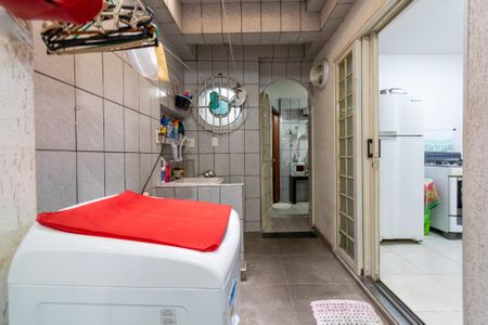 Casa à venda com 145m², 3 quartos e 2 vagas Casa à venda com 145m², 3 quartos e 2 vagasÁrea de Serviço