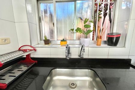 Casa à venda com 270m², 4 quartos e 4 vagas Casa à venda com 270m², 4 quartos e 4 vagasCozinha