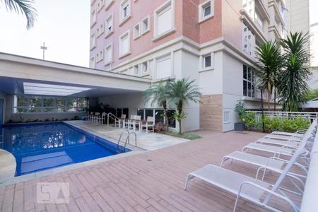 Apartamento à venda com 112m², 2 quartos e 2 vagas Apartamento à venda com 112m², 2 quartos e 2 vagasÁrea comum - Piscina