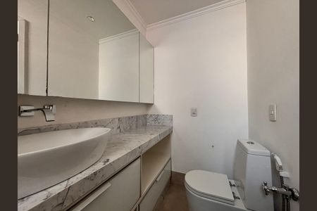 Apartamento à venda com 112m², 2 quartos e 2 vagas Apartamento à venda com 112m², 2 quartos e 2 vagasBanheiro da Suíte 1