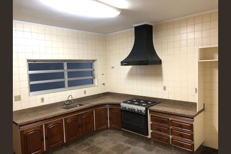 Casa à venda com 290m², 4 quartos e 15 vagas
