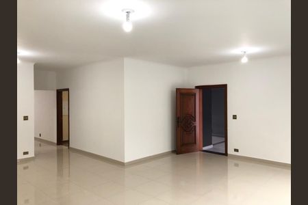 Casa à venda com 290m², 4 quartos e 15 vagas