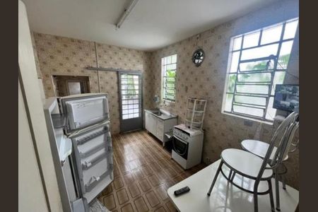 Casa à venda com 222m², 3 quartos e sem vaga