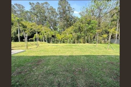 Casa de condomínio à venda com 550m², 4 quartos e 6 vagas