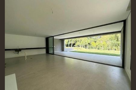 Casa de condomínio à venda com 550m², 4 quartos e 6 vagas