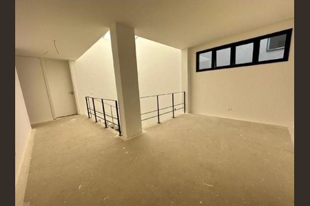 Casa de condomínio à venda com 550m², 4 quartos e 6 vagas