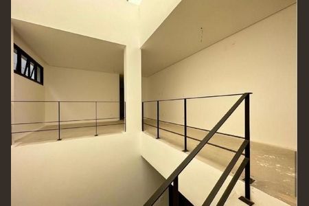 Casa de condomínio à venda com 550m², 4 quartos e 6 vagas
