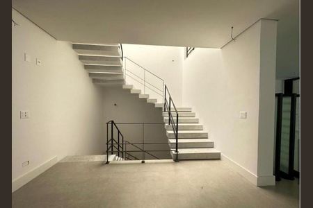 Casa de condomínio à venda com 550m², 4 quartos e 6 vagas