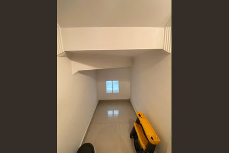 Casa à venda com 158m², 4 quartos e 2 vagas Casa à venda com 158m², 4 quartos e 2 vagasLavabo