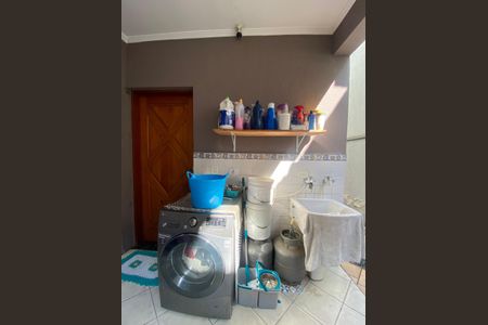 Casa à venda com 158m², 4 quartos e 2 vagas Casa à venda com 158m², 4 quartos e 2 vagasÁrea de Serviço