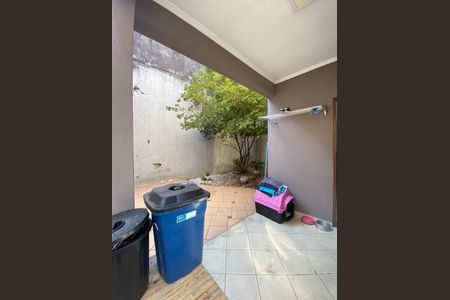 Casa à venda com 158m², 4 quartos e 2 vagas Casa à venda com 158m², 4 quartos e 2 vagasÁrea de Serviço