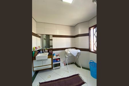 Casa à venda com 158m², 4 quartos e 2 vagas Casa à venda com 158m², 4 quartos e 2 vagasBanheiro Suíte 1