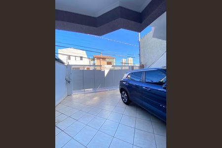 Casa à venda com 158m², 4 quartos e 2 vagas Casa à venda com 158m², 4 quartos e 2 vagasGaragem