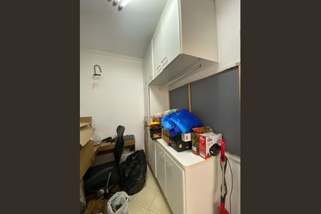 Casa à venda com 158m², 4 quartos e 2 vagas Casa à venda com 158m², 4 quartos e 2 vagasQuarto de Serviço