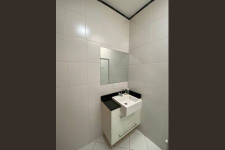 Casa à venda com 158m², 4 quartos e 2 vagas Casa à venda com 158m², 4 quartos e 2 vagasBanheiro Suíte 2