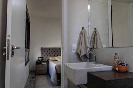 Apartamento à venda com 67m², 3 quartos e 2 vagasBanheiro do Quarto 1