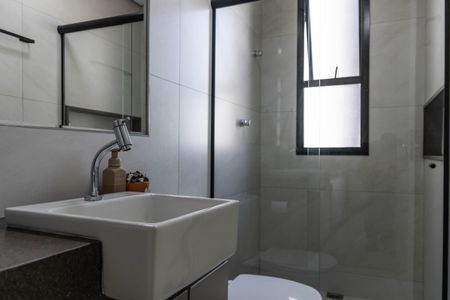 Apartamento à venda com 67m², 3 quartos e 2 vagasBanheiro do Quarto 1