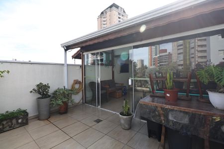 Apartamento à venda com 130m², 2 quartos e 2 vagasCobertura