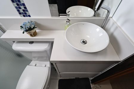 Apartamento à venda com 130m², 2 quartos e 2 vagasBanheiro Social