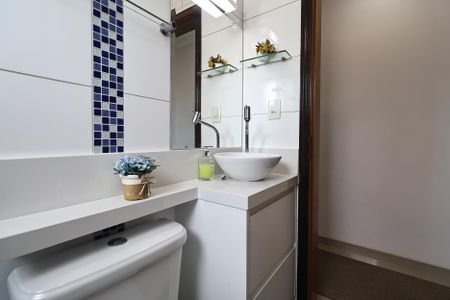 Apartamento à venda com 130m², 2 quartos e 2 vagasBanheiro Social