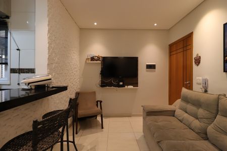 Apartamento à venda com 90m², 2 quartos e 1 vagaSala