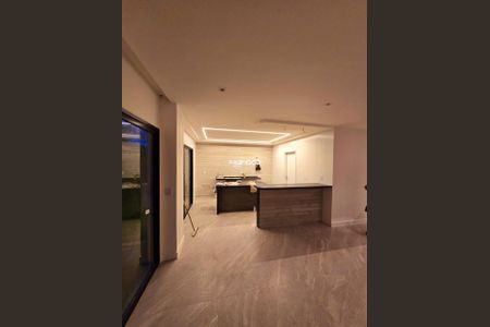 Casa à venda com 250m², 4 quartos e 2 vagas